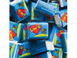 Kramtoma guma, Love Is, 4,5g (mėlyna)