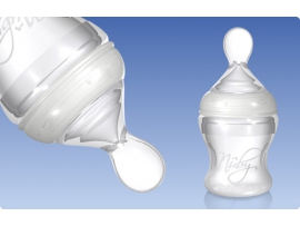 Nuby Minkštas silikoninis buteliukas  su šaukšteliu (vietoje žinduko) 150 ml. nuo 3+ mėn. ( 67275)