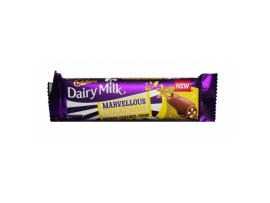 Pieniško šokolado batonėlis su bananų skonio saldainiukų gabaliukais Cadbury, 47g